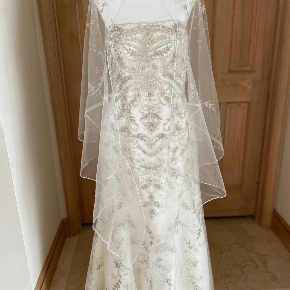ZOLA KELLER BEADED WHITE GOWN SZ14